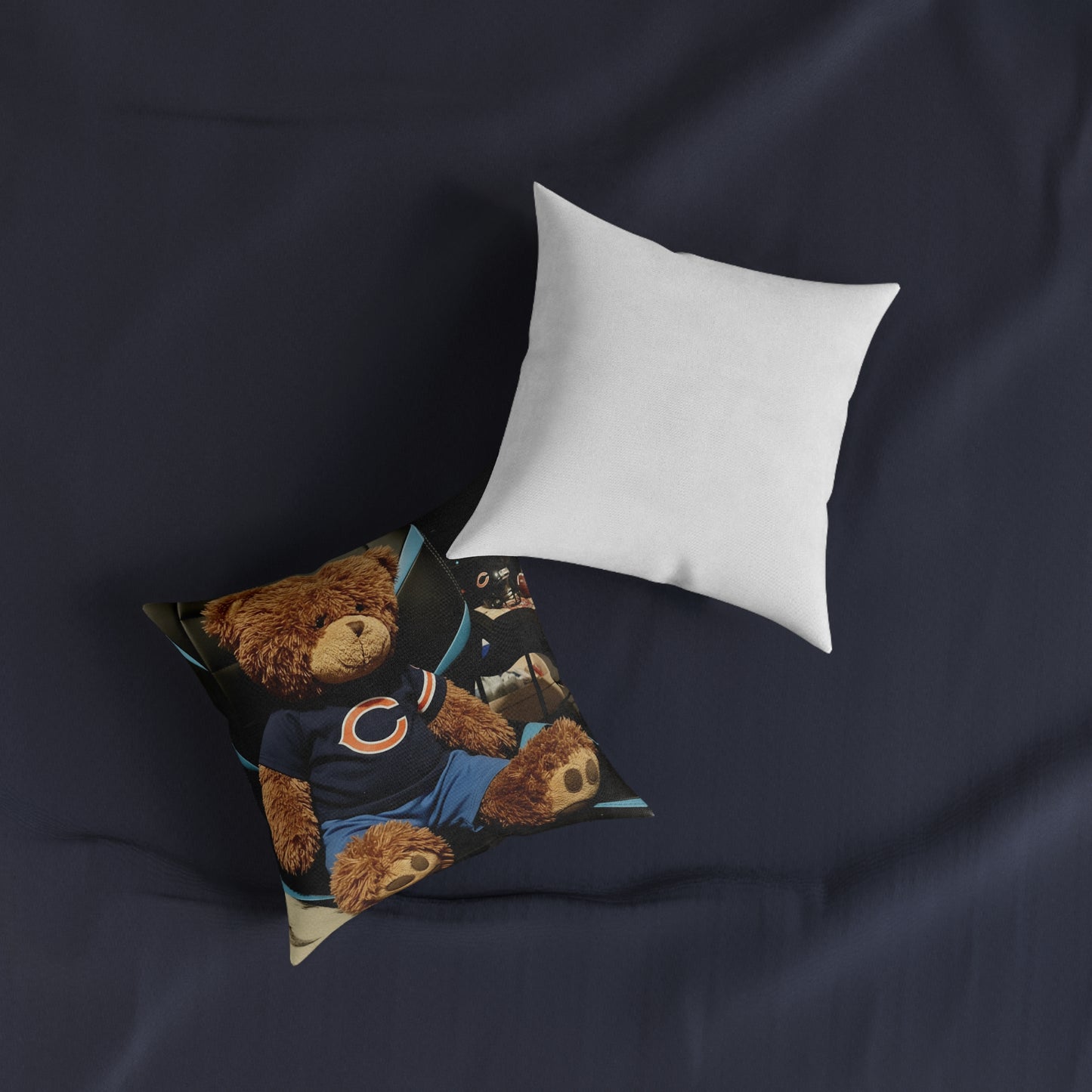 Teddy on Tour Jake in Chicago Square Pillow