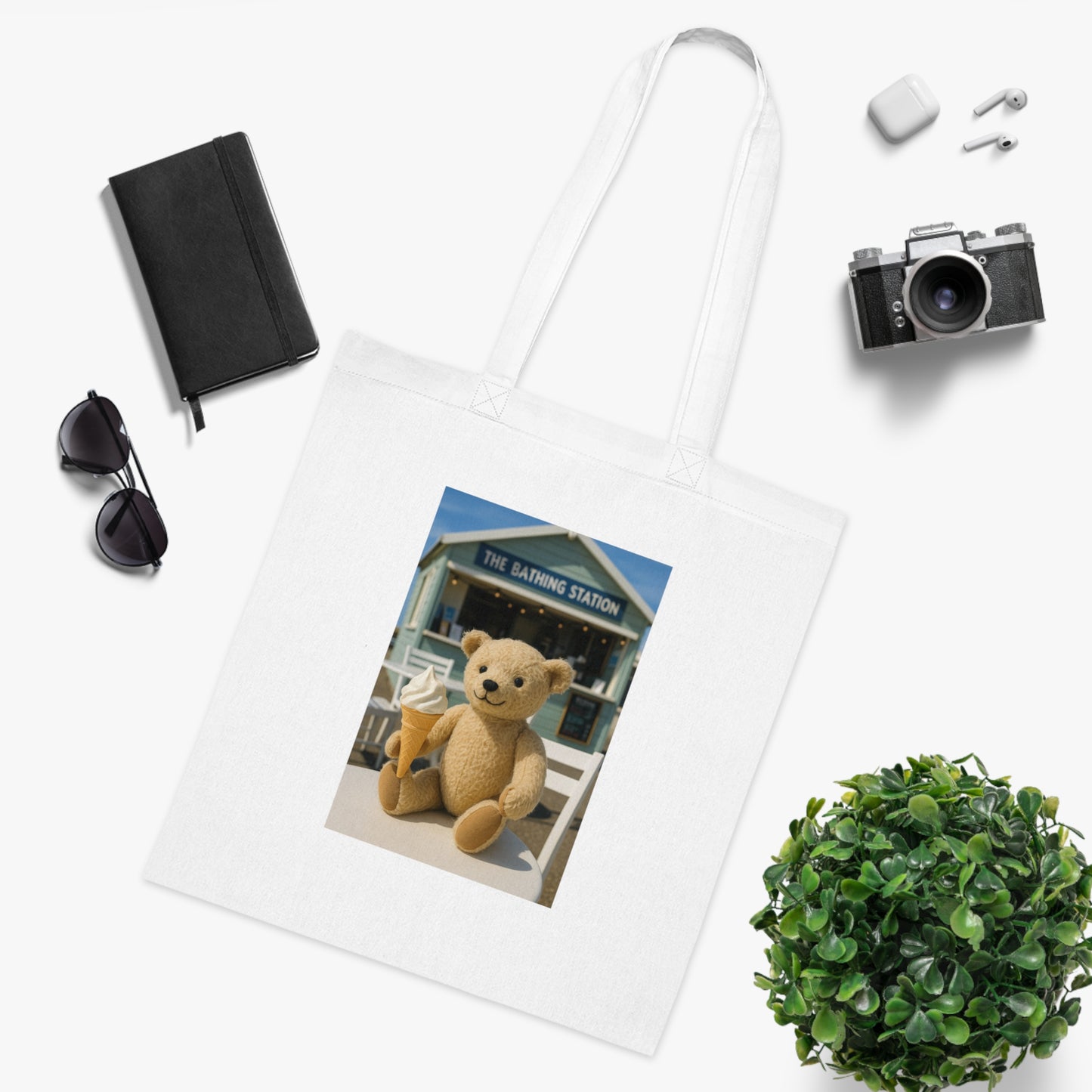Teddy On Tour – Bexhill Bathing Station Cotton Tote Bag