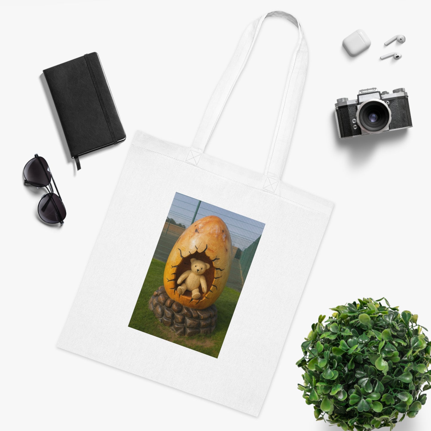 Teddy On Tour – Bexhill Sculpture Cotton Tote Bag