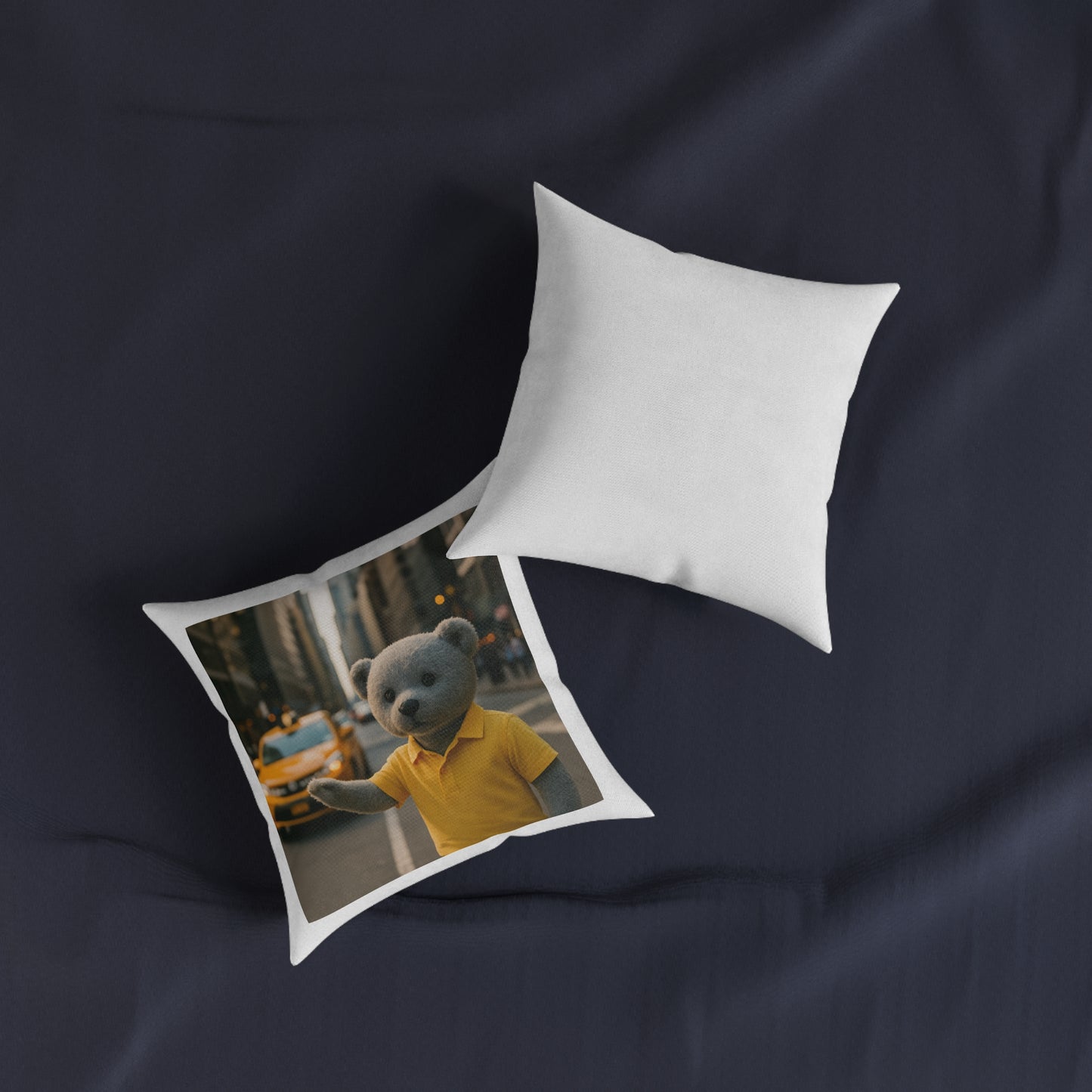 Teddy on Tour Hudson in New York Square Pillow
